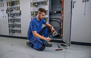 New addition to the Professional 18V System: Cordless hydraulic tools for electricians