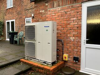 Sustainable Heating: Panasonic Heat Pump Cuts Energy Costs for Rural 19th Century Bedfordshire home
