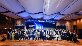 Midea MEA Partners Brave the Waves in Chongqing