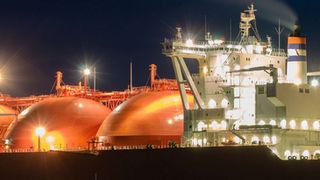 Middle East crisis disrupts international natural gas markets and delays global LNG supply wave