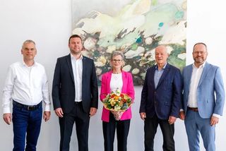 Lauda honors Birgit Littmann-Breuer for 40 years of service