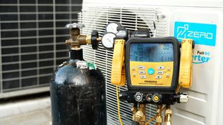 R32 Normal Operating Pressures Explained: Why PSI Alone Is Not Enough